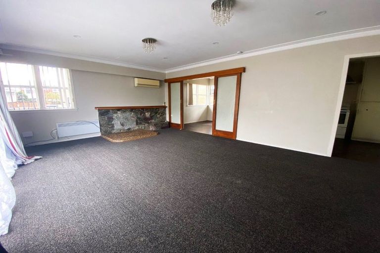 Photo of property in 96 Beaumonts Way, Manurewa, Auckland, 2102