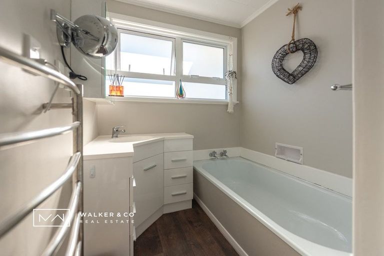 Photo of property in 387a Fergusson Drive, Heretaunga, Upper Hutt, 5018