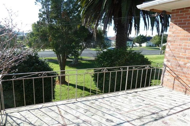Photo of property in 213 Bairds Road, Otara, Auckland, 2023
