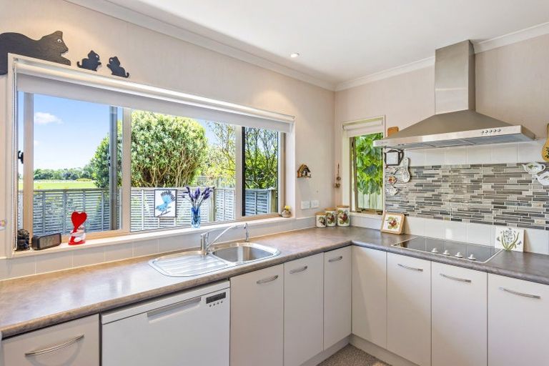 Photo of property in 56 Realm Drive, Paraparaumu, 5032