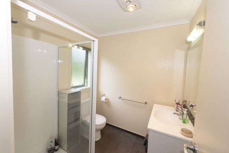 Photo of property in 8 Dunbar Place, Highlands Park, New Plymouth, 4312