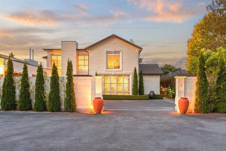 Photo of property in 47 Waiwetu Street, Fendalton, Christchurch, 8052