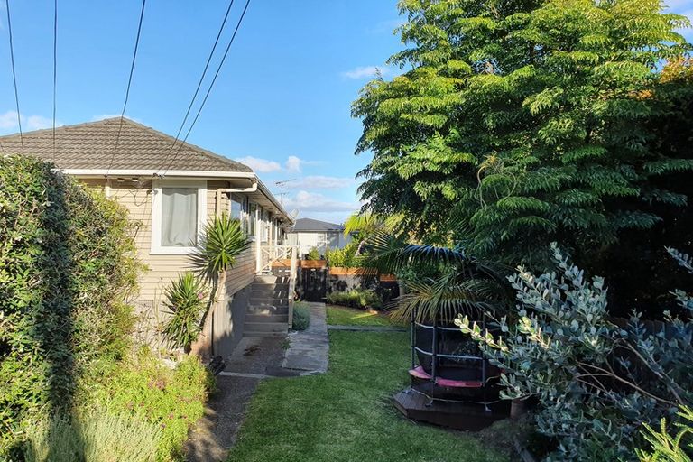 Photo of property in 2/54 Howe Street, Howick, Auckland, 2014