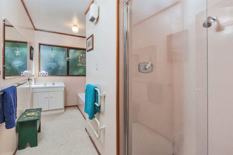 Photo of property in 2/99 Glamorgan Drive, Torbay, Auckland, 0630