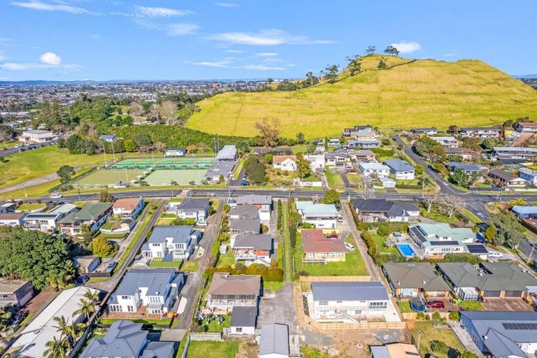 Photo of property in 32a Taylor Road, Mangere Bridge, Auckland, 2022