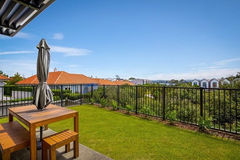 Photo of property in 4 Frances Bryers Road, Hobsonville, Auckland, 0616