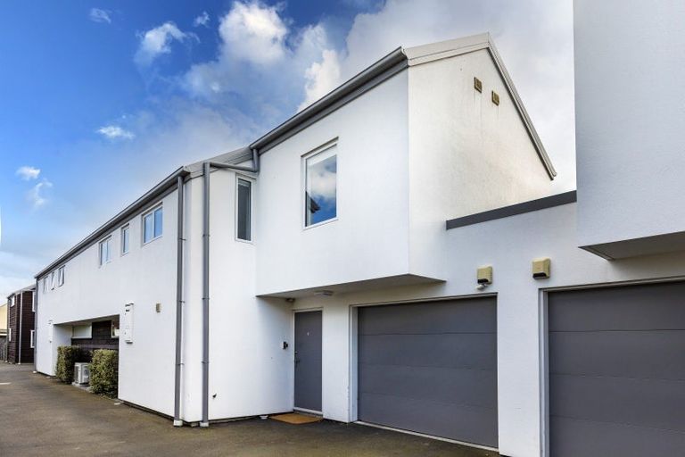 Photo of property in 3/10 Stoneyhurst Street, St Albans, Christchurch, 8014