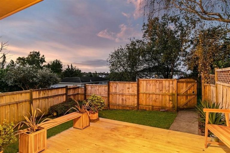Photo of property in 4/101 Seymour Road, Sunnyvale, Auckland, 0612