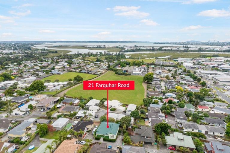 Photo of property in 21 Farquhar Road, Glendene, Auckland, 0602