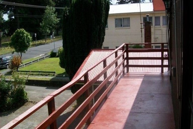 Photo of property in 224 Old Farm Road, Hamilton East, Hamilton, 3216