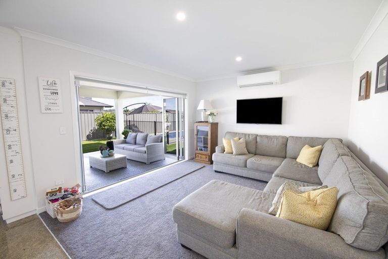 Photo of property in 34 Pelorus Avenue, Poraiti, Napier, 4112