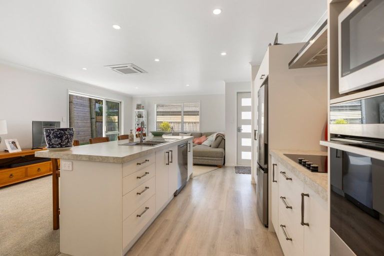 Photo of property in 14 Nukuroa Close, Waitara, 4320