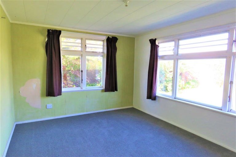 Photo of property in 61 Wakefield Street, Westport, 7825