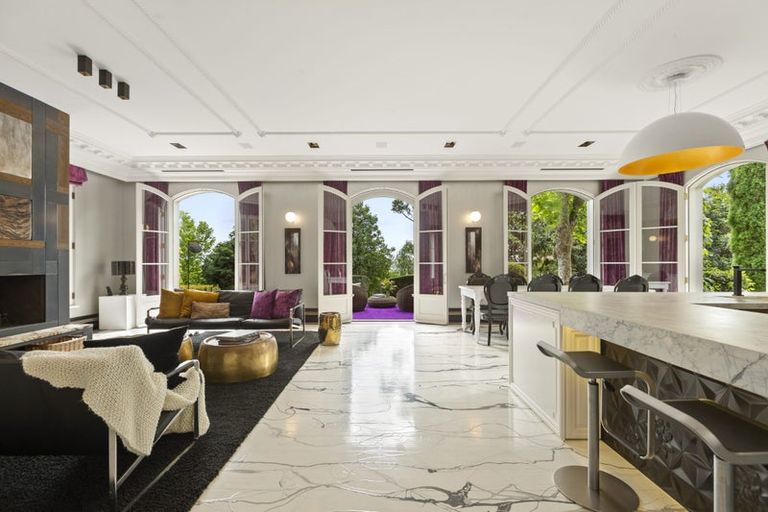 Photo of property in 909 Old North Road, Waimauku, 0882