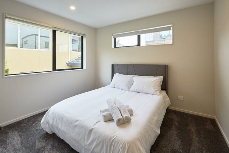 Photo of property in 36d Eastern Beach Road, Bucklands Beach, Auckland, 2012