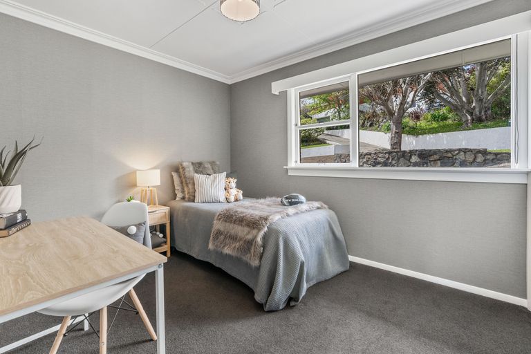 Photo of property in 5 Upland Street, Helensburgh, Dunedin, 9010