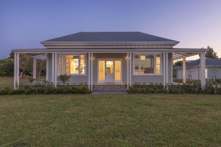 Photo of property in 450 Paremata Road, Pauatahanui, Porirua, 5381