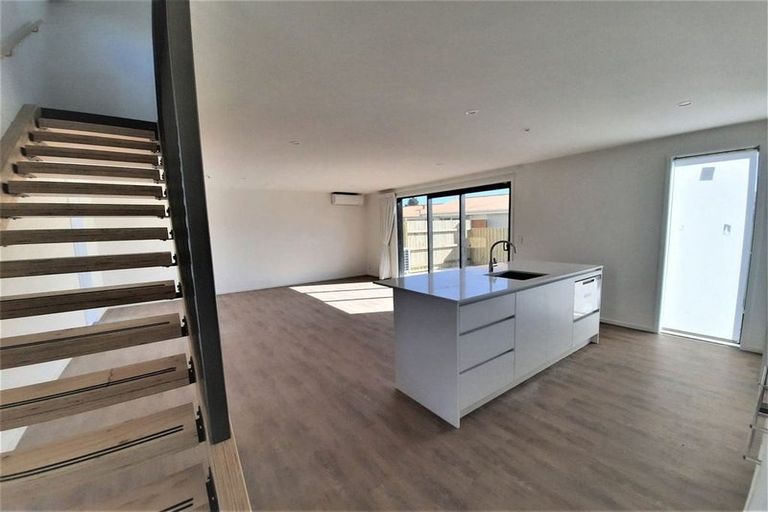 Photo of property in 1/45 Division Street, Riccarton, Christchurch, 8041