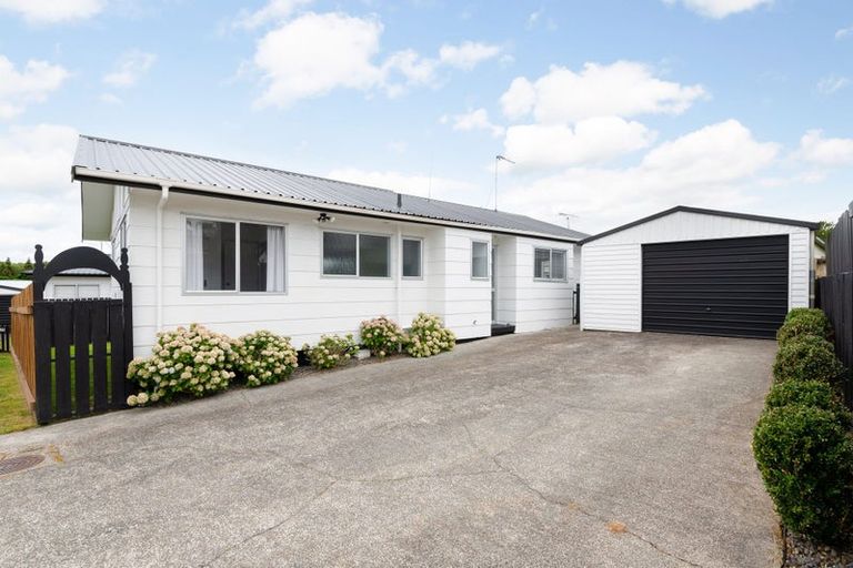 Photo of property in 8b Huia Avenue, Forest Lake, Hamilton, 3200