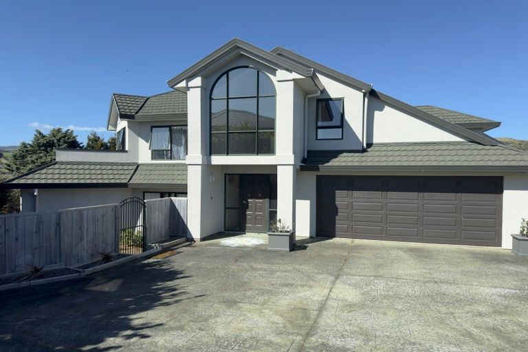 Photo of property in 22 Lanyon Place, Whitby, Porirua, 5024