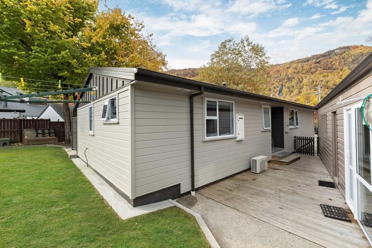 Photo of property in 20 Devon Street, Arrowtown, 9302