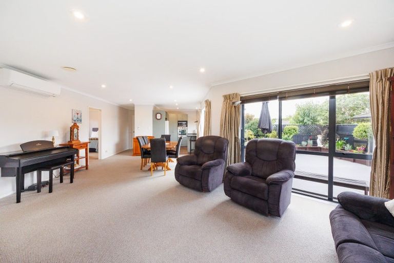 Photo of property in 49 Peter Hall Drive, Kelvin Grove, Palmerston North, 4414
