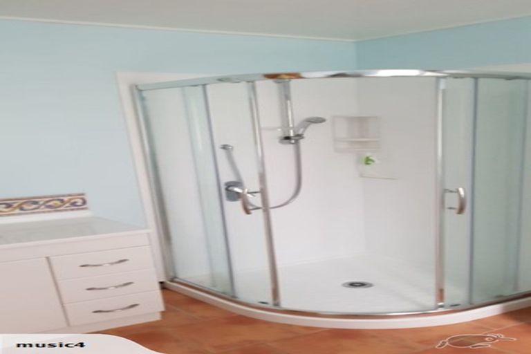 Photo of property in 2/50 Buckley Road, Southgate, Wellington, 6023