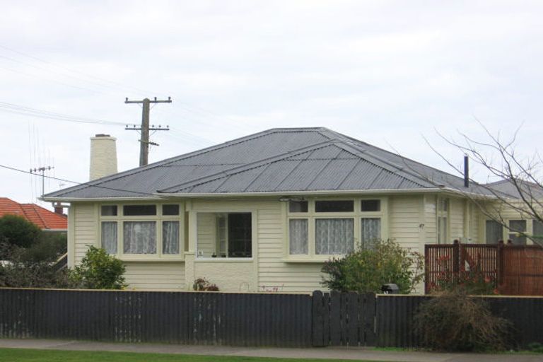 Photo of property in 47 Weraroa Road, Levin, 5510