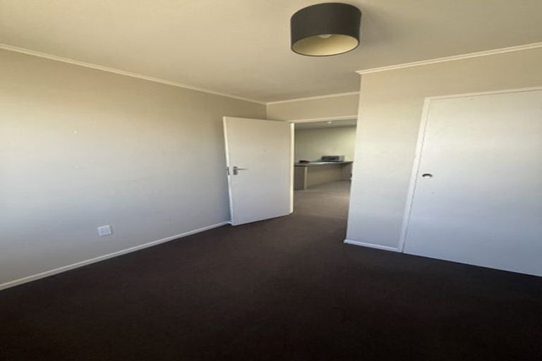 Photo of property in 5 Wha Street, Lyall Bay, Wellington, 6022