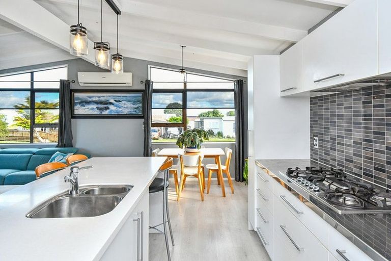 Photo of property in 6 Puriri Avenue, Kaiaua, Pokeno, 2473