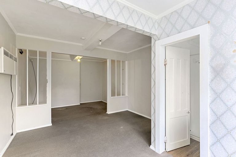 Photo of property in 30 Stoke Street, Newtown, Wellington, 6021