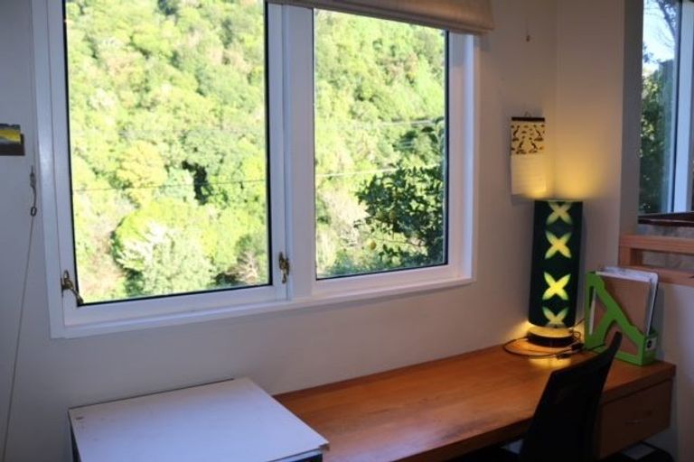 Photo of property in 46 Curtis Street, Northland, Wellington, 6012