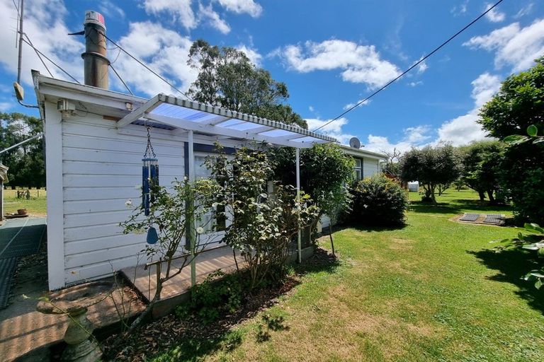 Photo of property in 37 Tutaekara Road, Pahiatua, 4987