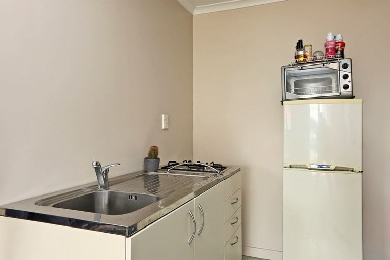 Photo of property in 308 Tui Place, Camberley, Hastings, 4120