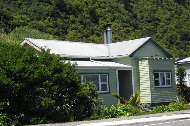 Photo of property in 82 Torea Street, Granity, 7823