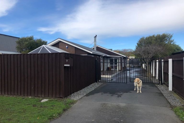 Photo of property in 19 Bellamy Avenue, New Brighton, Christchurch, 8061