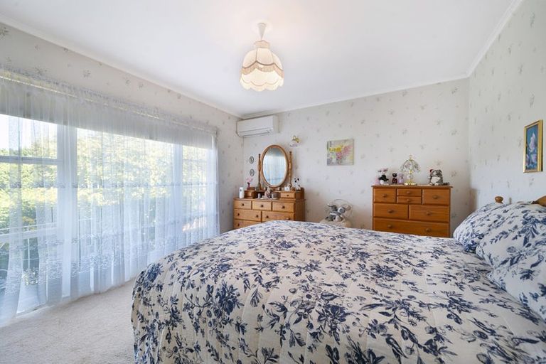 Photo of property in 12 Carter Road, Oratia, Auckland, 0604