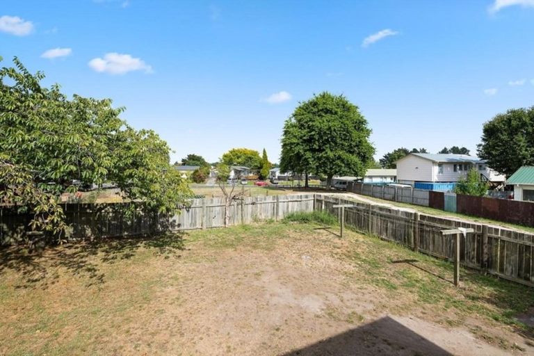 Photo of property in 20 Beech Place, Owhata, Rotorua, 3010