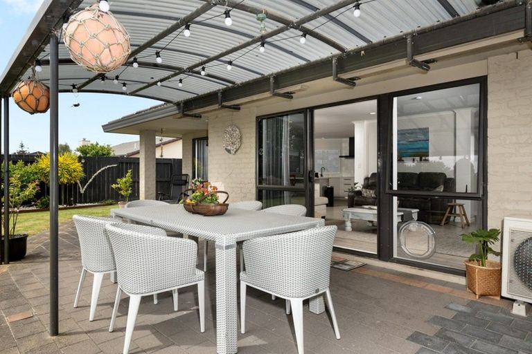 Photo of property in 6 Karia Grove, Papamoa Beach, Papamoa, 3118