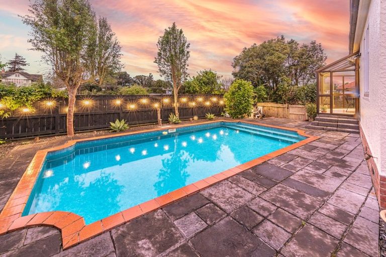 Photo of property in 3 Dickson Crescent, Saint Johns Hill, Whanganui, 4500