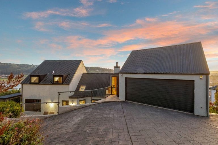 Photo of property in 24 Lucknow Place, Cashmere, Christchurch, 8022
