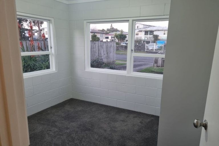 Photo of property in 52 Cramond Drive, Mangere East, Auckland, 2024