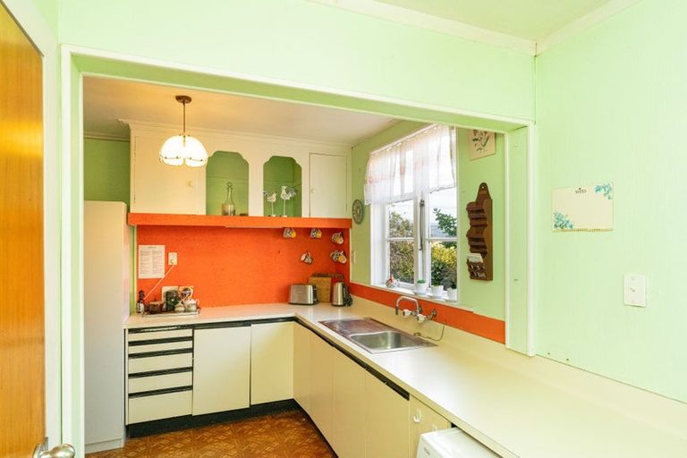 Photo of property in 89 Golf Road, Paraparaumu Beach, Paraparaumu, 5032