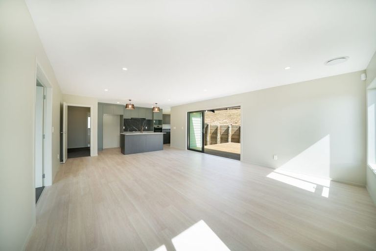 Photo of property in 5 Swinton Place, Churton Park, 6037