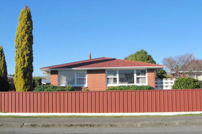Photo of property in 86 Foremans Road, Islington, Christchurch, 8042