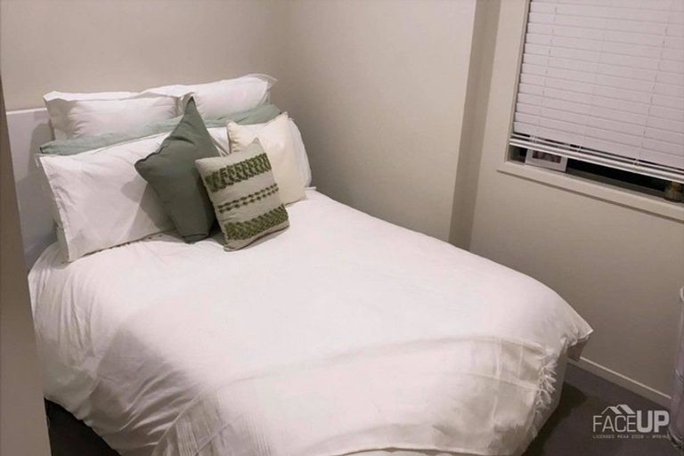 Photo of property in 1/22 Kerewhenua Crescent, Hobsonville, Auckland, 0616