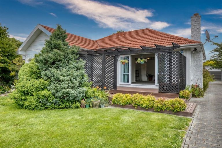 Photo of property in 19 Hounslow Street, Ilam, Christchurch, 8041