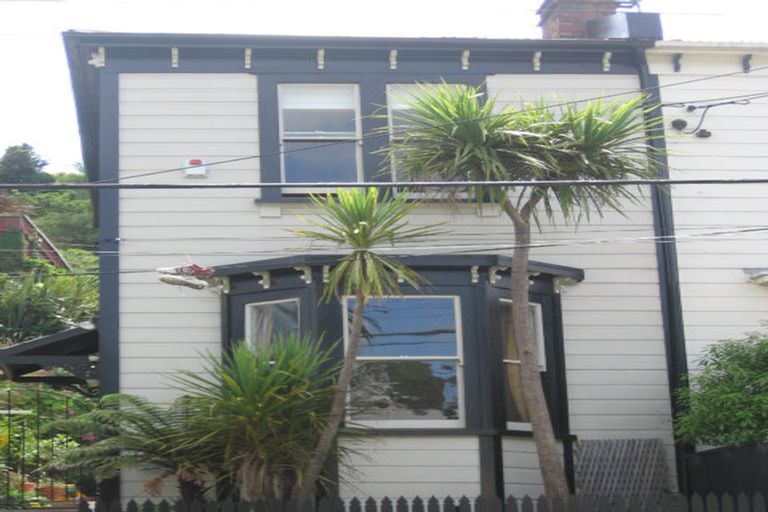 Photo of property in 122 Aro Street, Aro Valley, Wellington, 6021