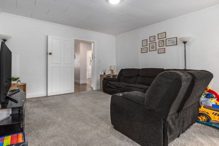 Photo of property in 13 Bowen Street, Levin, 5510