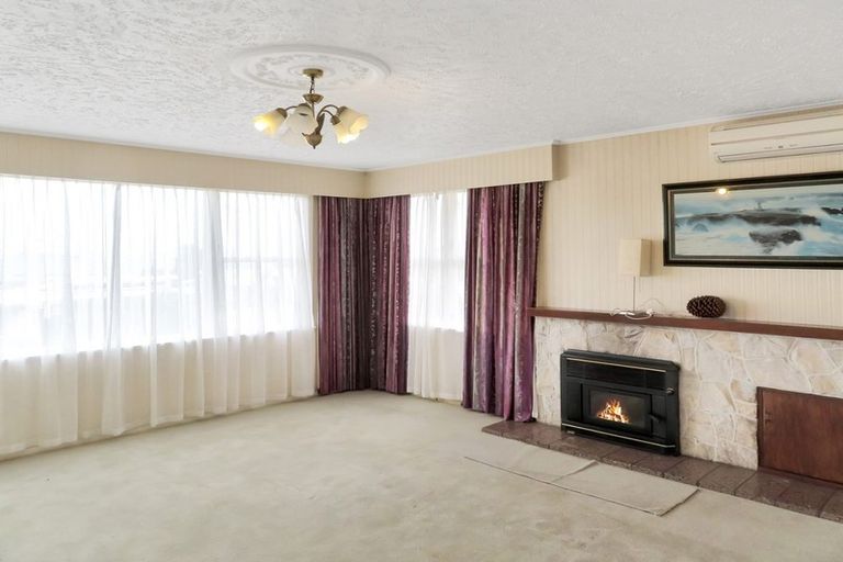 Photo of property in 23 Magnolia Grove, Maungaraki, Lower Hutt, 5010